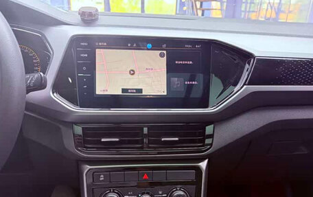 Volkswagen T-Cross I, 2022 год, 1 730 000 рублей, 13 фотография