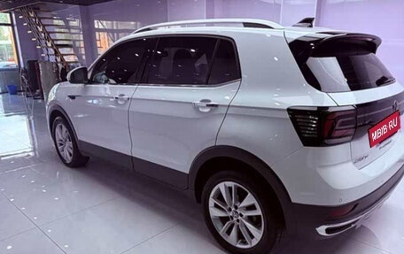 Volkswagen T-Cross I, 2022 год, 1 730 000 рублей, 6 фотография
