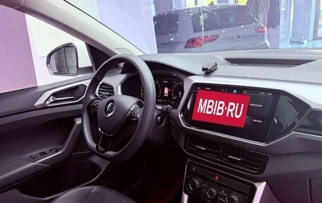 Volkswagen T-Cross I, 2022 год, 1 730 000 рублей, 19 фотография