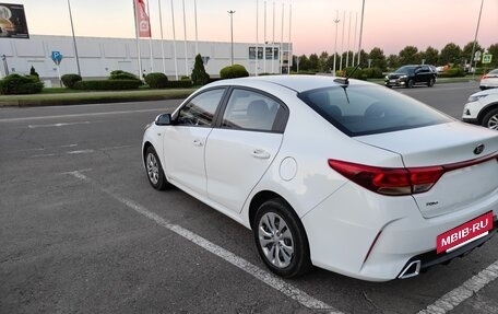 KIA Rio IV, 2021 год, 935 000 рублей, 3 фотография