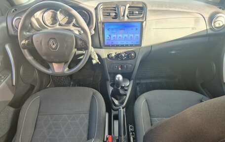 Renault Sandero II рестайлинг, 2015 год, 870 000 рублей, 11 фотография