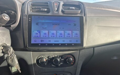 Renault Sandero II рестайлинг, 2015 год, 870 000 рублей, 12 фотография