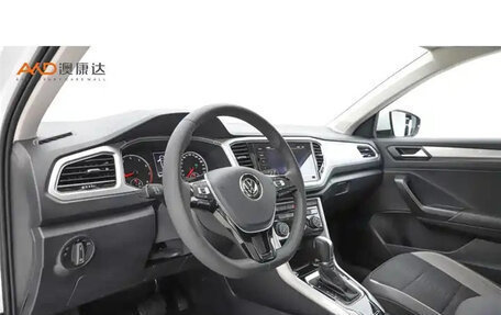 Volkswagen T-Roc I, 2023 год, 1 808 008 рублей, 6 фотография
