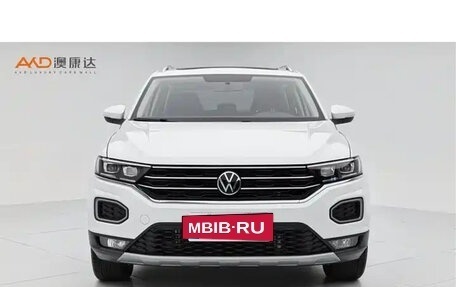 Volkswagen T-Roc I, 2023 год, 1 808 008 рублей, 2 фотография