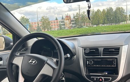 Hyundai Solaris II рестайлинг, 2013 год, 620 000 рублей, 11 фотография
