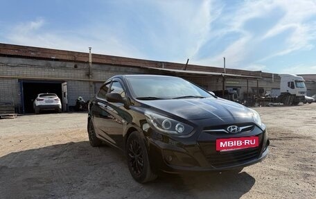 Hyundai Solaris II рестайлинг, 2012 год, 700 000 рублей, 3 фотография