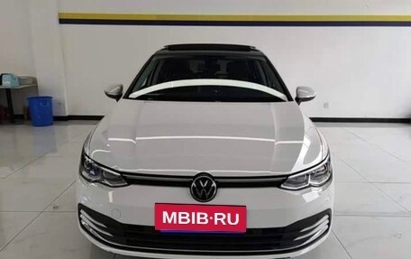 Volkswagen Golf VIII, 2022 год, 1 650 000 рублей, 3 фотография
