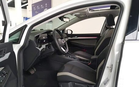 Volkswagen Golf VIII, 2022 год, 1 650 000 рублей, 4 фотография