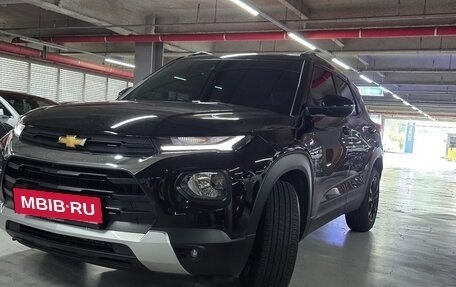 Chevrolet TrailBlazer, 2022 год, 1 500 000 рублей, 2 фотография