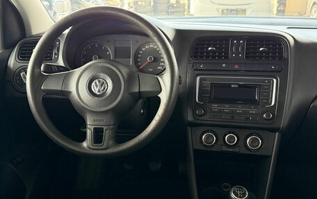 Volkswagen Polo VI (EU Market), 2011 год, 570 000 рублей, 14 фотография
