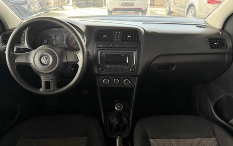 Volkswagen Polo VI (EU Market), 2011 год, 570 000 рублей, 13 фотография