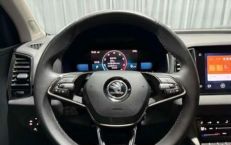 Skoda Karoq I, 2023 год, 1 540 000 рублей, 8 фотография