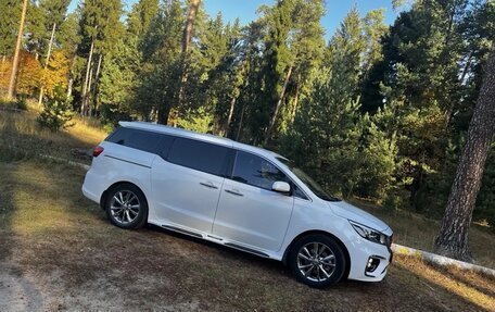 KIA Carnival III, 2018 год, 2 850 000 рублей, 7 фотография