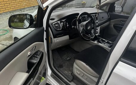 KIA Carnival III, 2018 год, 2 850 000 рублей, 12 фотография