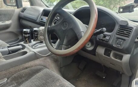 Mazda Bongo Friendee i рестайлинг, 2001 год, 480 000 рублей, 18 фотография
