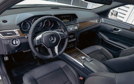 Mercedes-Benz E-Класс, 2014 год, 1 995 000 рублей, 15 фотография