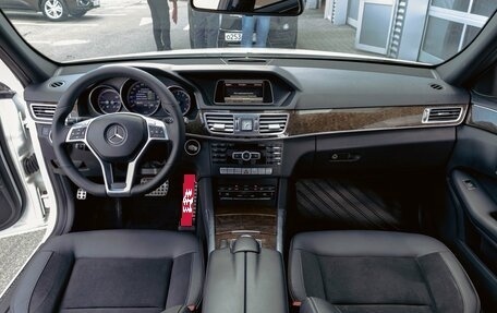 Mercedes-Benz E-Класс, 2014 год, 1 995 000 рублей, 18 фотография