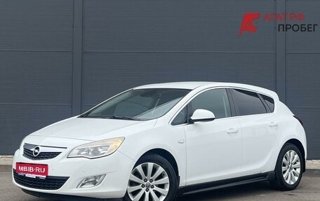 Opel Astra J, 2012 год, 740 000 рублей, 1 фотография