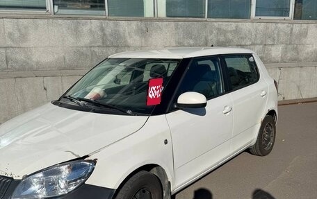 Skoda Fabia II, 2013 год, 350 000 рублей, 24 фотография