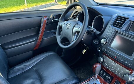 Toyota Highlander III, 2013 год, 2 300 000 рублей, 7 фотография