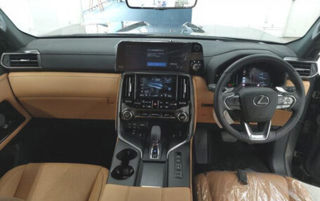 Lexus LX, 2026 год, 15 000 000 рублей, 3 фотография