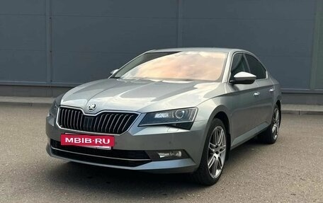 Skoda Superb III рестайлинг, 2018 год, 2 100 000 рублей, 2 фотография