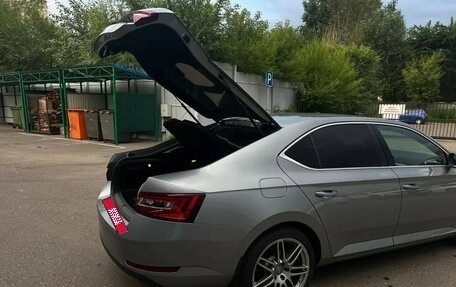 Skoda Superb III рестайлинг, 2018 год, 2 100 000 рублей, 10 фотография