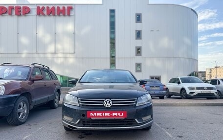 Volkswagen Passat B7, 2011 год, 880 000 рублей, 2 фотография