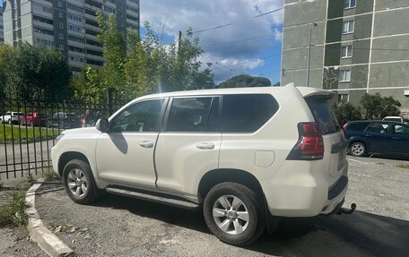 Toyota Land Cruiser Prado 150 рестайлинг 2, 2021 год, 4 450 000 рублей, 1 фотография