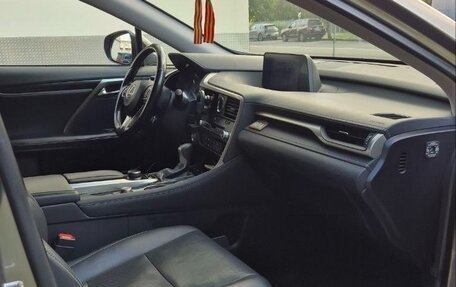 Lexus RX IV рестайлинг, 2017 год, 3 150 000 рублей, 9 фотография