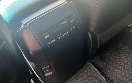 Toyota Land Cruiser Prado 150 рестайлинг 2, 2021 год, 4 450 000 рублей, 6 фотография