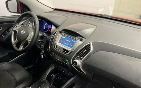 Hyundai ix35 I рестайлинг, 2012 год, 960 000 рублей, 10 фотография