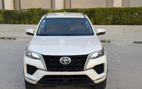 Toyota Fortuner II, 2023 год, 3 666 666 рублей, 2 фотография