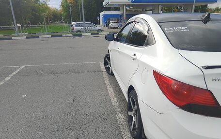 Hyundai Solaris II рестайлинг, 2012 год, 5 100 000 рублей, 4 фотография