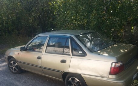 Daewoo Nexia I рестайлинг, 2004 год, 125 000 рублей, 4 фотография
