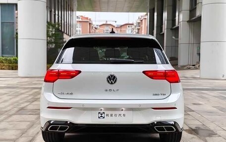 Volkswagen Golf VIII, 2023 год, 2 378 000 рублей, 3 фотография