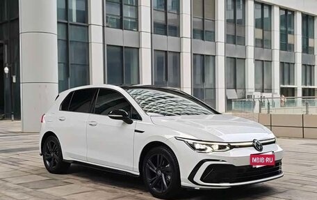 Volkswagen Golf VIII, 2023 год, 2 378 000 рублей, 9 фотография