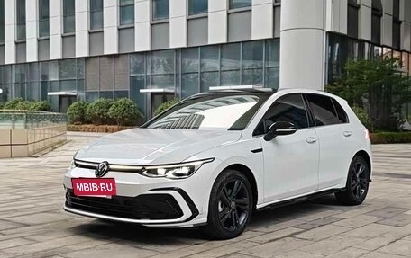 Volkswagen Golf VIII, 2023 год, 2 378 000 рублей, 11 фотография