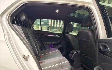 Volkswagen Golf VIII, 2023 год, 2 378 000 рублей, 24 фотография
