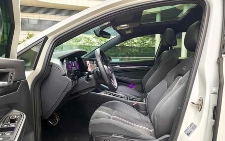 Volkswagen Golf VIII, 2023 год, 2 378 000 рублей, 16 фотография