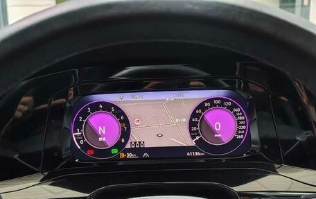 Volkswagen Golf VIII, 2023 год, 2 378 000 рублей, 18 фотография