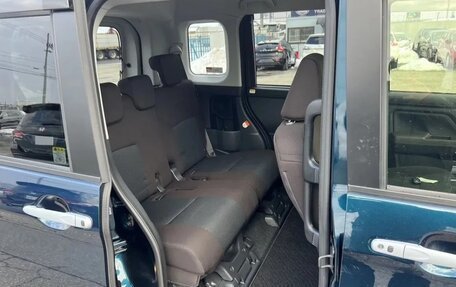 Toyota Roomy I, 2023 год, 950 000 рублей, 11 фотография