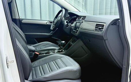 Volkswagen Touran III, 2022 год, 2 190 000 рублей, 10 фотография