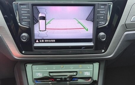 Volkswagen Touran III, 2022 год, 2 190 000 рублей, 11 фотография