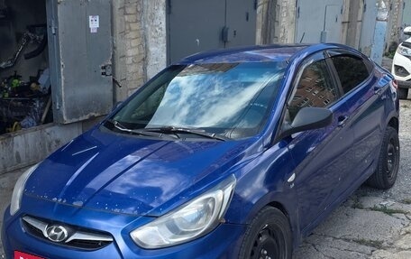 Hyundai Solaris II рестайлинг, 2013 год, 365 000 рублей, 2 фотография