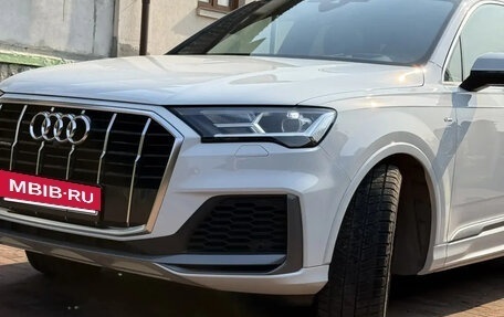 Audi Q7, 2022 год, 12 000 000 рублей, 3 фотография