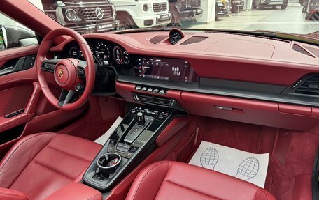 Porsche 911, 2021 год, 19 990 000 рублей, 28 фотография