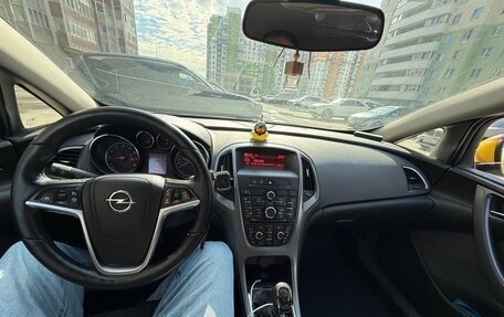 Opel Astra J, 2014 год, 885 000 рублей, 10 фотография