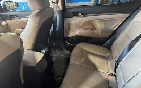 Hyundai Elantra VI рестайлинг, 2016 год, 1 100 000 рублей, 8 фотография