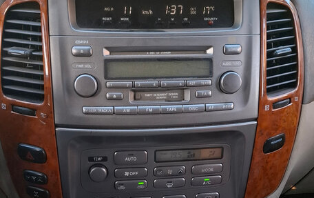 Toyota Land Cruiser 100 рестайлинг 2, 2006 год, 2 500 000 рублей, 10 фотография